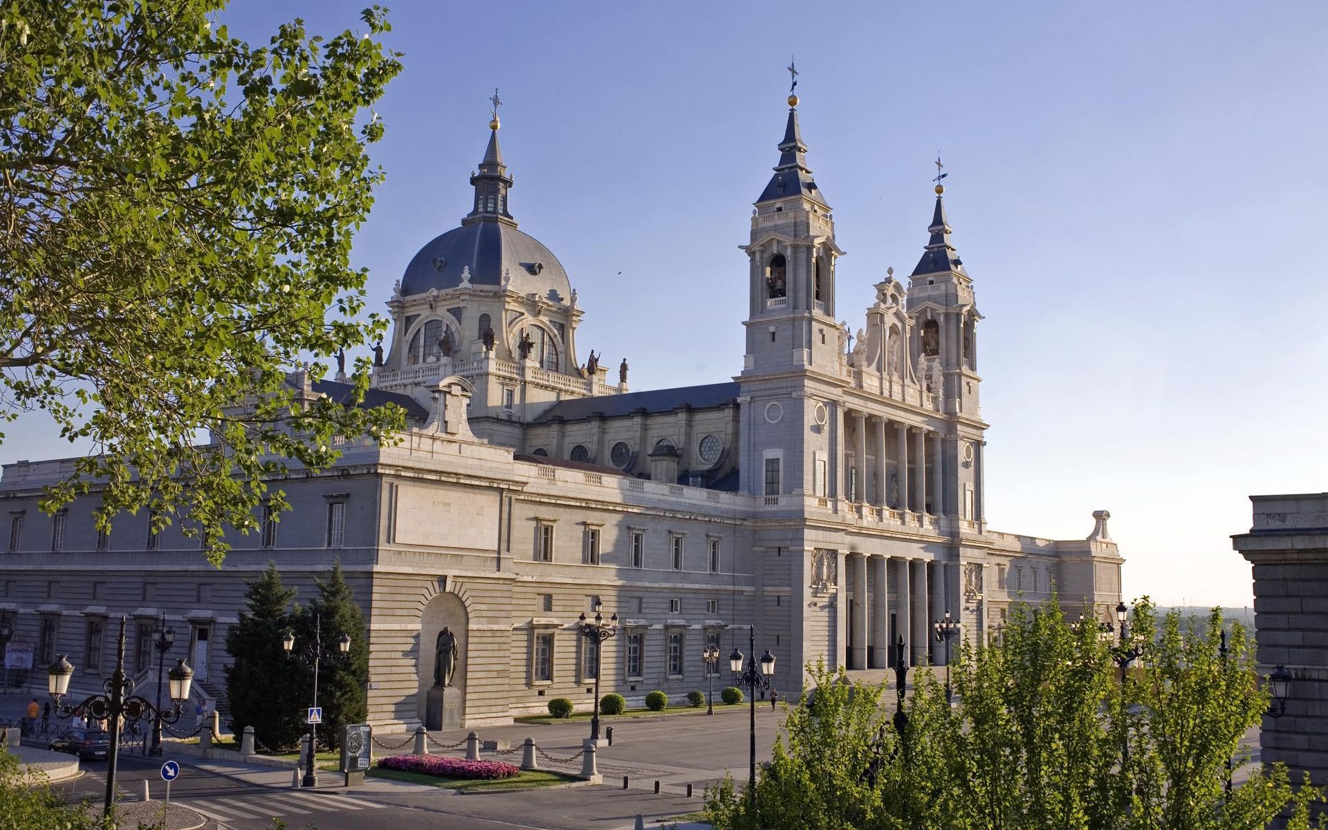 Hotel Puerta de Toledo Madrid Exterior foto